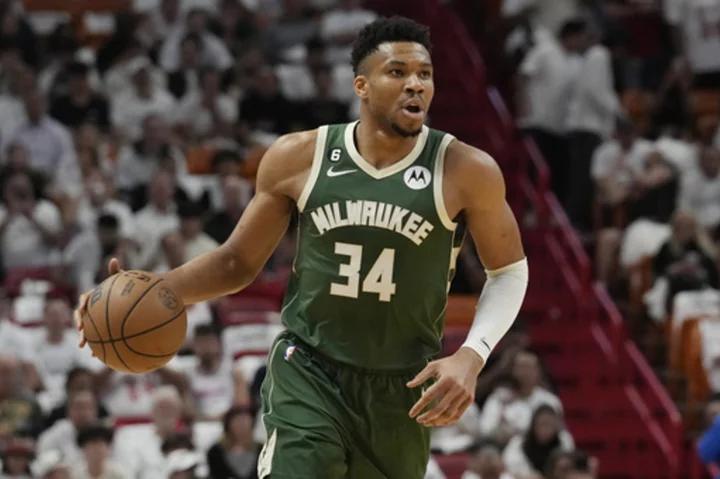 Antetokounmpo had knee surgery this offseason, should be ready for training camp, Bucks coach says